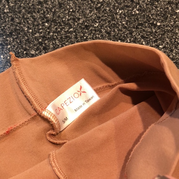 Capezio Light Suntan Footed Tights - Picture 4 of 4